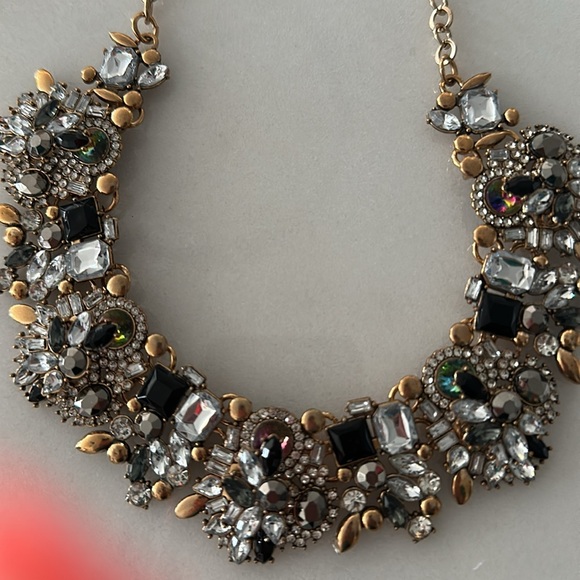 Vintage Gold and Black Crystal Necklace - Picture 3 of 3